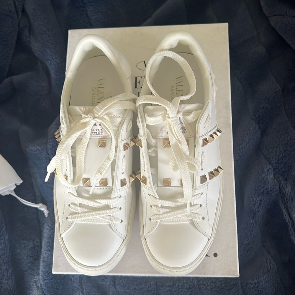 White Valentino tennis shoes with gold & white studs size 36 excellent condition